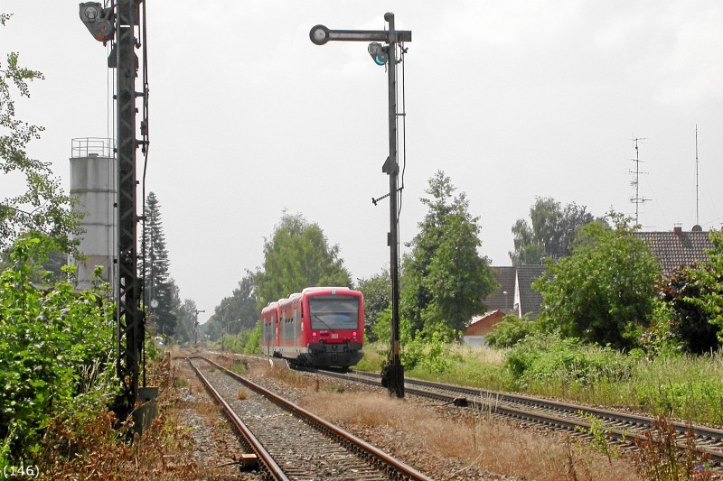 Bahn 146.jpg - Eine BR 650 Doppeltraktion als Regionalbahn RB 22365 in Richtung Memmingen bei der Einfahrt in Altenstadt (Iller).